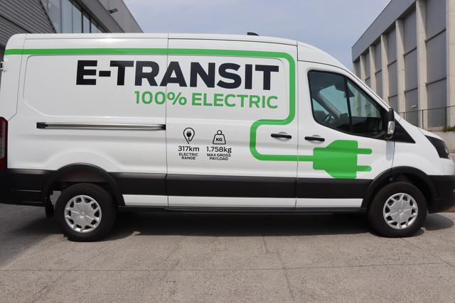 Ford E-Transit Pritsche 67 kWh 184 hp 