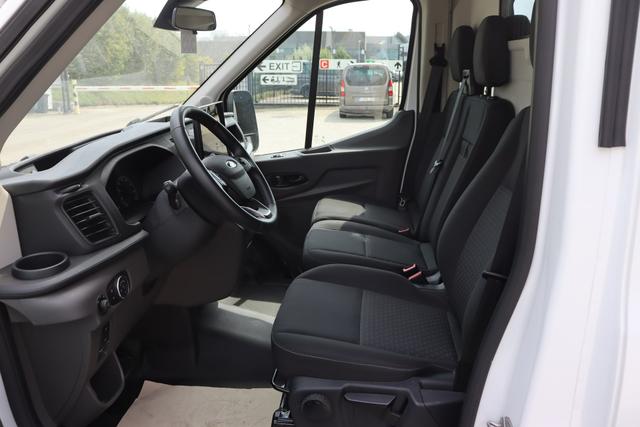 Ford E-Transit Pritsche 67 kWh 184 hp 
