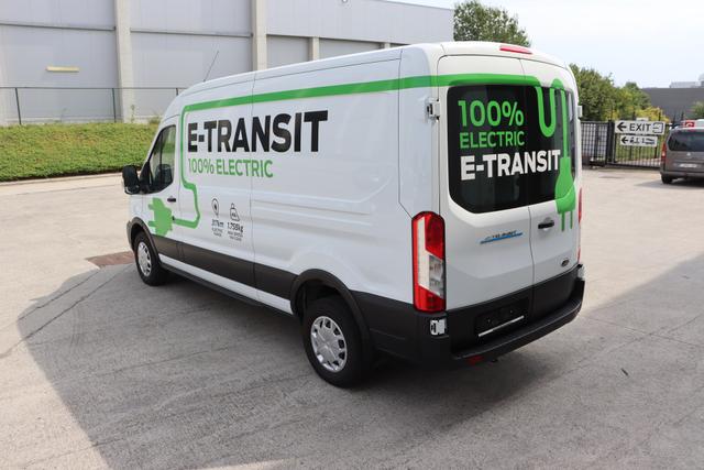 Ford E-Transit Pritsche 67 kWh 184 hp 