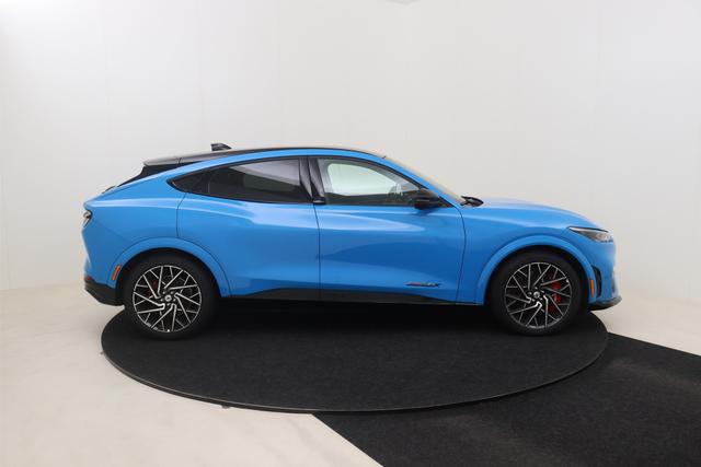 Ford Mustang Mach-E 98,7 kWh 