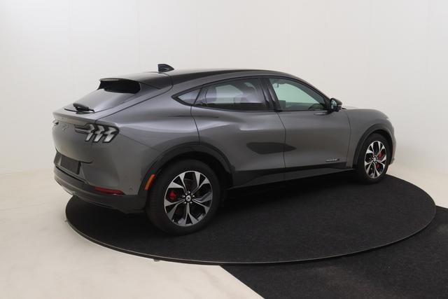 Ford Mustang Mach-E 98 kWh Extended range 