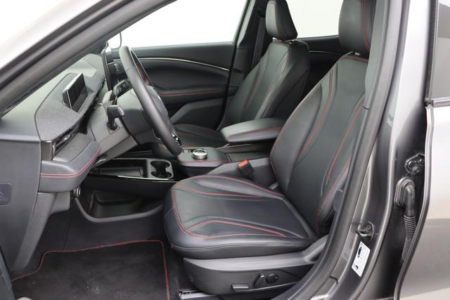 Ford Mustang Mach-E 98 kWh Extended range 