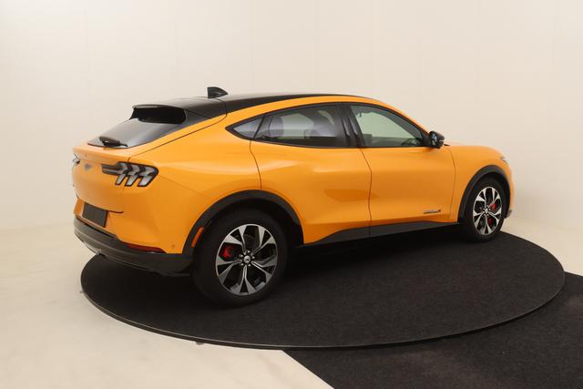 Ford Mustang Mach-E 98 kWh Extended range 