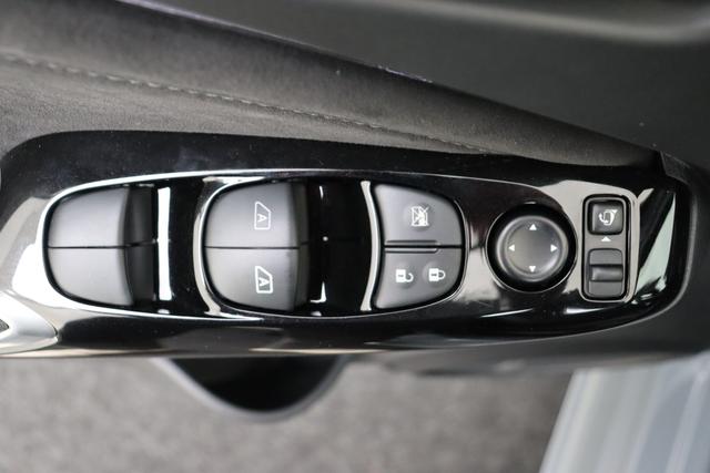 Nissan Juke 1.6 Hybrid 143 hp 