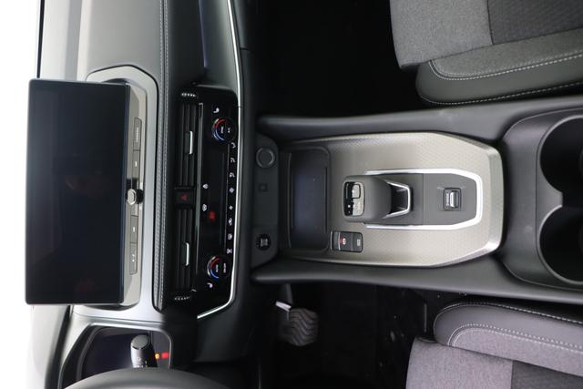 Nissan Qashqai 1.3 DIG-T Mild Hybrid 158 hp 2WD X-TRONIC 