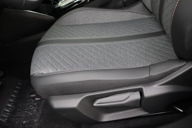 Peugeot 2008 Hybrid 145 hp e-DSC6 