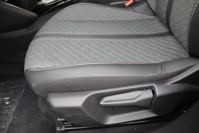 Peugeot 2008 Hybrid 145 hp e-DSC6 