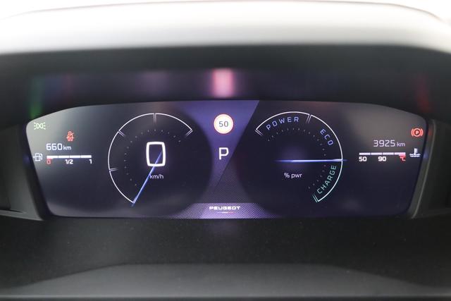 Peugeot 2008 Hybrid 145 hp e-DSC6 
