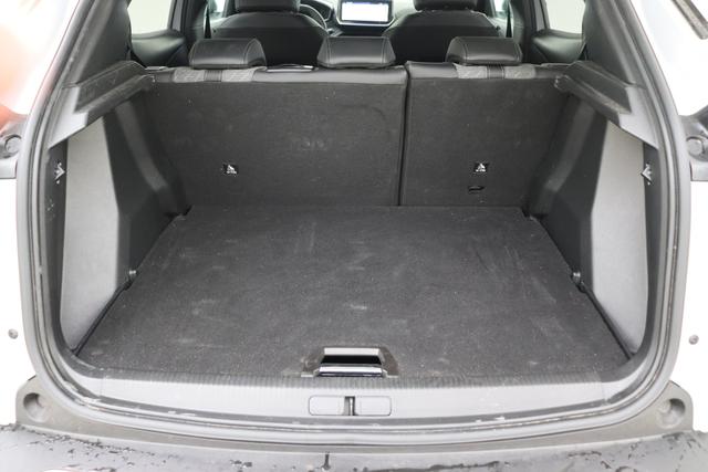 Peugeot 2008 Hybrid 145 hp e-DSC6 