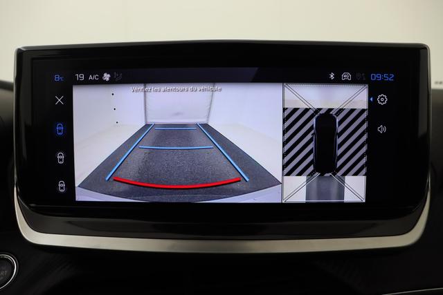 Peugeot 2008 Hybrid 145 hp e-DSC6 