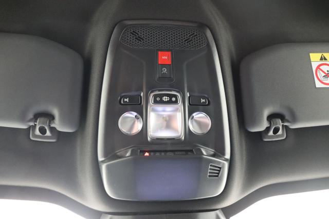 Peugeot 2008 Hybrid 145 hp e-DSC6 