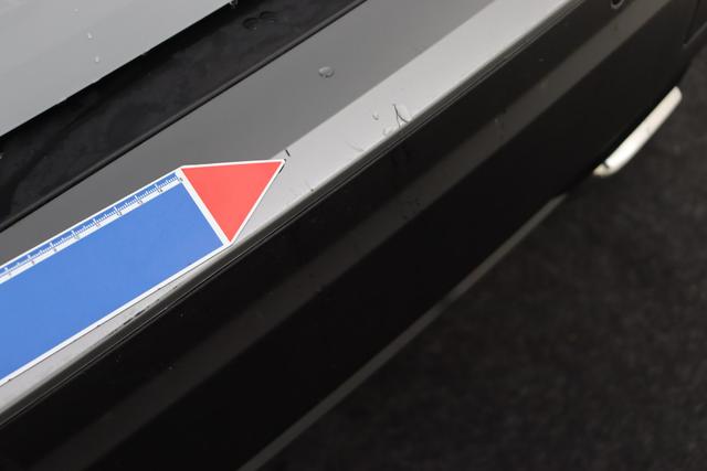 Peugeot 2008 Hybrid 145 hp e-DSC6 