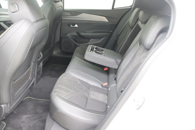 Peugeot E-408 GT 58 kWh Electric 214 hp Auto 