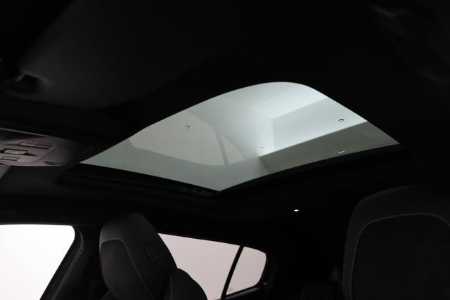 Peugeot E-408 GT 58 kWh Electric 214 hp Auto 