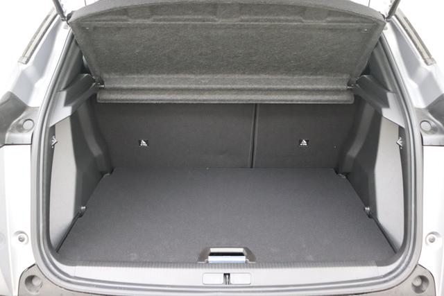 Peugeot e-2008 GT Electric 54 kWh 156 hp 