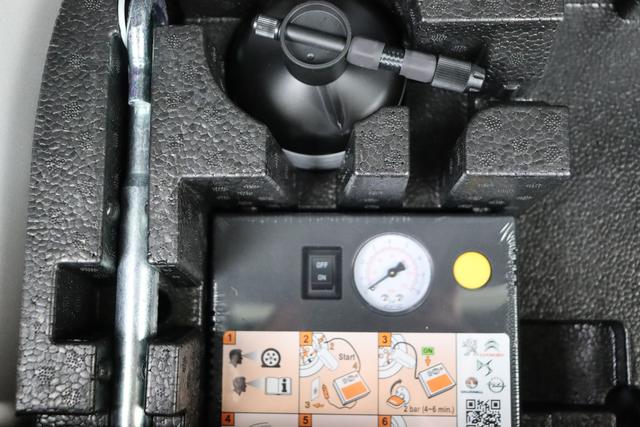 Peugeot e-2008 GT Electric 54 kWh 156 hp 