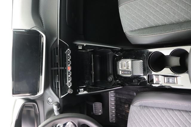 Peugeot 2008 Allure Hybrid 145 hp e-DSC6 