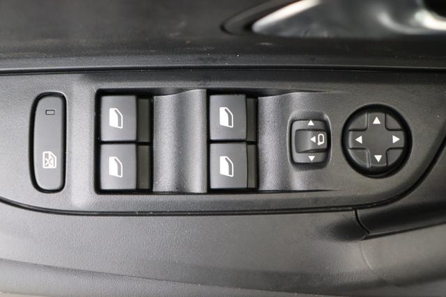 Peugeot 2008 Allure Hybrid 145 hp e-DSC6 