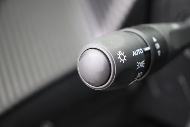 Peugeot 2008 Allure Hybrid 145 hp e-DSC6 