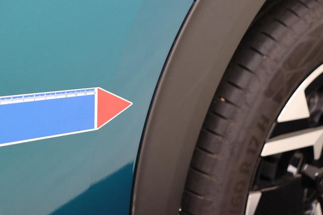 Peugeot 2008 Allure Hybrid 145 hp e-DSC6 