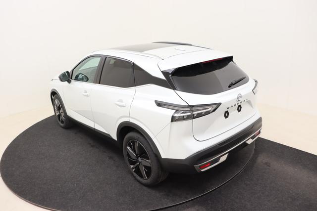 Nissan Qashqai Tekna 1.3 158 hp CVT 2WD 