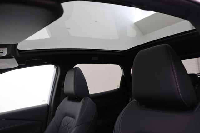 Nissan Qashqai Tekna 1.3 158 hp CVT 2WD 