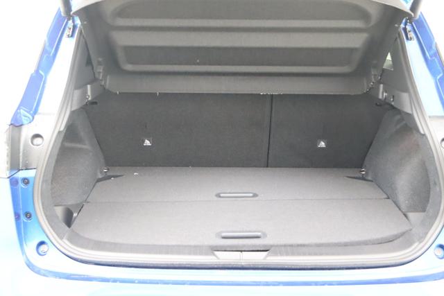 Nissan Qashqai Tekna 1.3 158 hp CVT 2WD 