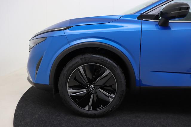 Nissan Qashqai Tekna 1.3 158 hp CVT 2WD 