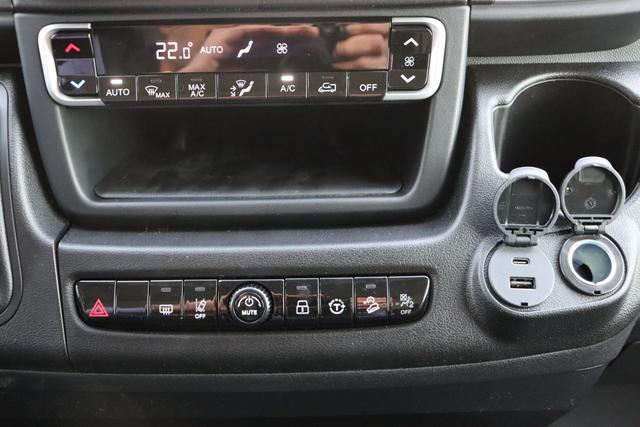 Peugeot Boxer L3H2 3.5T Heavy 2.2 BlueHDi 180 S&S EAT8 