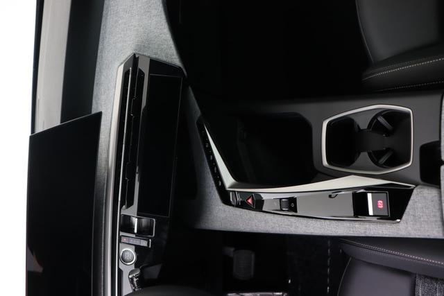 Peugeot 3008 Allure Hybrid 145 e-DSC6 