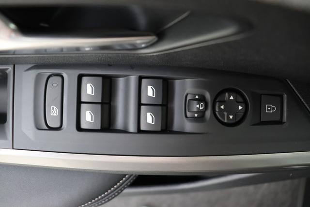 Peugeot 3008 Allure Hybrid 145 e-DSC6 