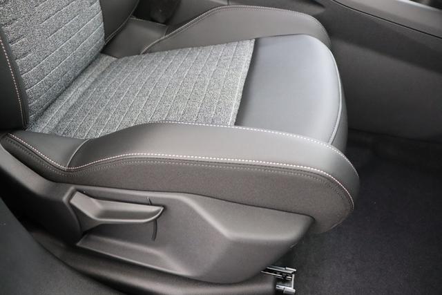 Peugeot 3008 Allure Hybrid 145 e-DSC6 