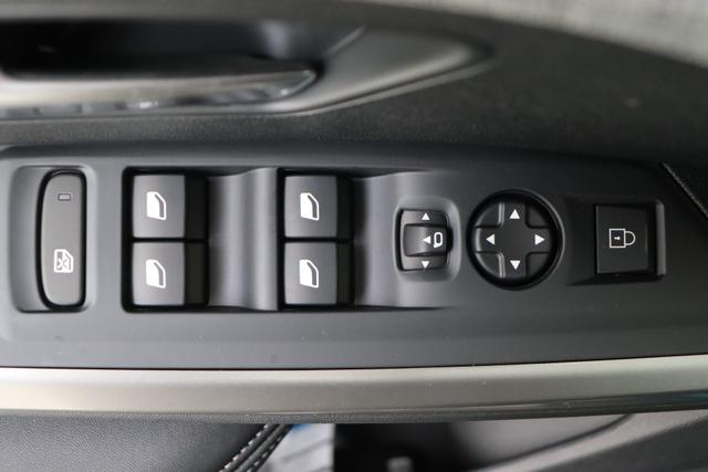 Peugeot 3008 Allure Hybrid 145 e-DSC6 