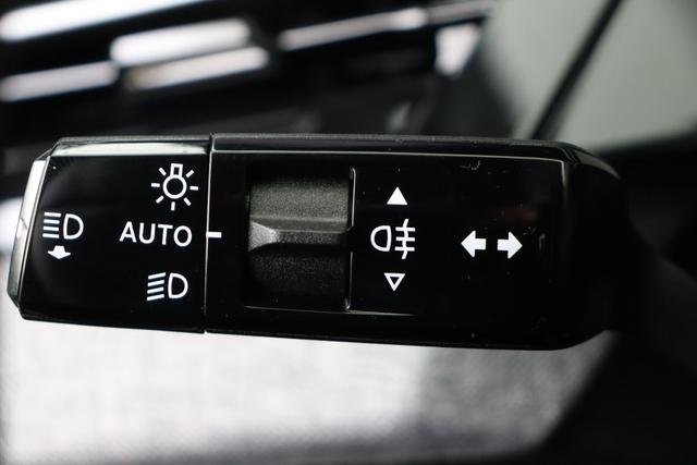 Peugeot 3008 Allure Hybrid 145 e-DSC6 