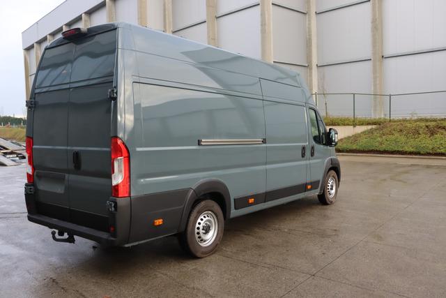 Peugeot Boxer L4H3 2.2 BlueHDi 180 hp AT8 4T 