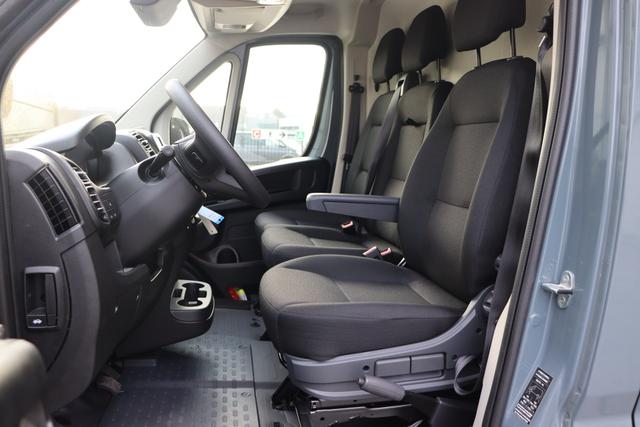 Peugeot Boxer L4H3 2.2 BlueHDi 180 hp AT8 4T 