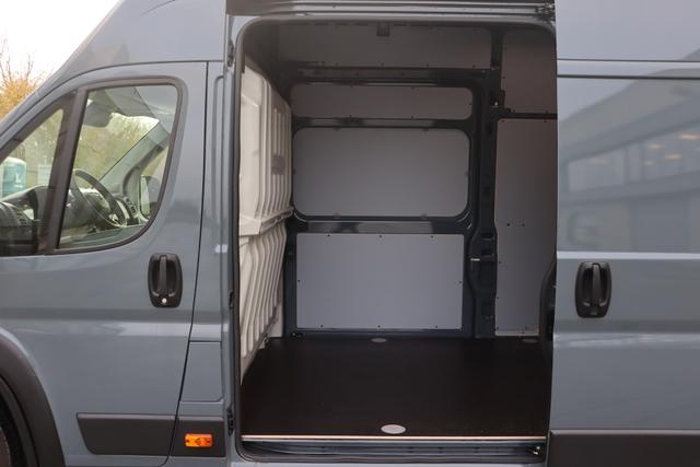 Peugeot Boxer L4H3 2.2 BlueHDi 180 hp AT8 4T 