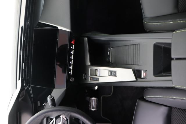 Peugeot 408 GT Hybrid 145 e-DSC6 