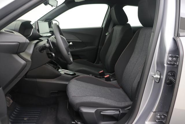 Peugeot 2008 Style Hybrid 145 e-DSC6 