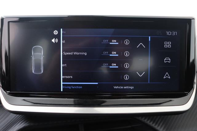 Peugeot 2008 Style Hybrid 145 e-DSC6 