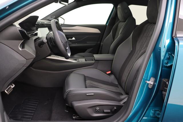 Peugeot E-408 GT 58 kWh Electric 214 hp Auto 