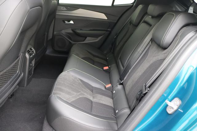 Peugeot E-408 GT 58 kWh Electric 214 hp Auto 