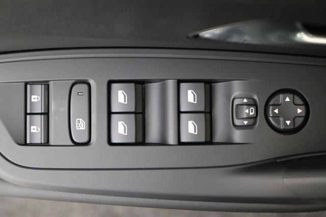 Peugeot E-408 Allure 58 kWh Electric 214 hp Auto 