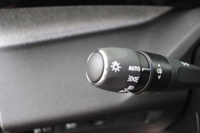 Peugeot E-408 Allure 58 kWh Electric 214 hp Auto 