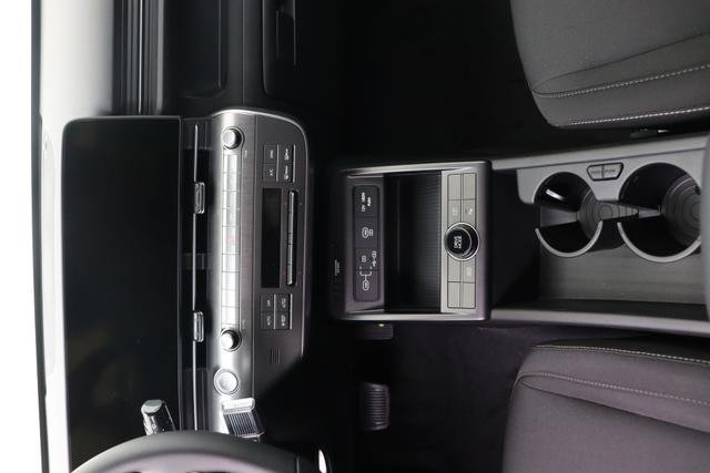 Hyundai KONA Feel 1.6 Gdi HEV 138 hp 6DCT 