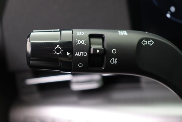 Hyundai KONA Feel 1.6 Gdi HEV 138 hp 6DCT 