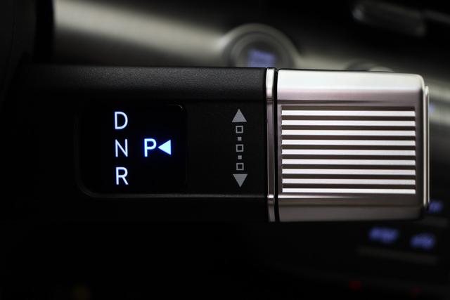 Hyundai KONA Feel 1.6 Gdi HEV 138 hp 6DCT 