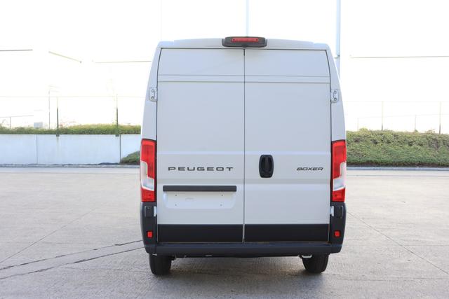 Peugeot Boxer 435 L3H2 2.2 BlueHDi 140 hp S&S Aut.8 