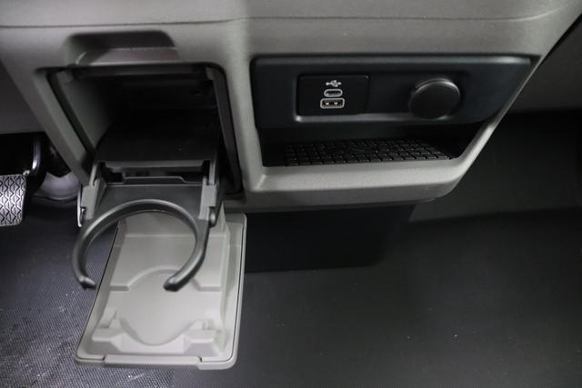 Volkswagen Transporter 6.1 Kastenwagen T7 Fourgon 3100 mm 2,0 TDI 150 hp Aut. 