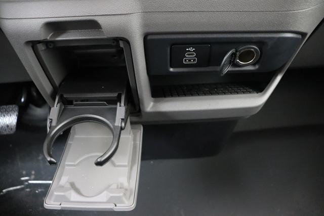 Volkswagen Transporter 6.1 Kastenwagen T7 Fourgon 3100 mm 2,0 TDI 150 hp Aut. 